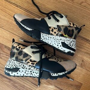 Steve Madden Calf Hair and Suede sneaker